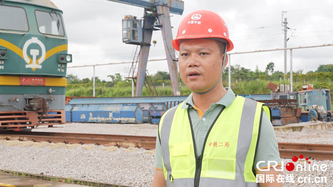 一带一路十周年 &ldquo;家属探亲&rdquo;圆了中老铁路建设者的团圆梦_fororder_5
