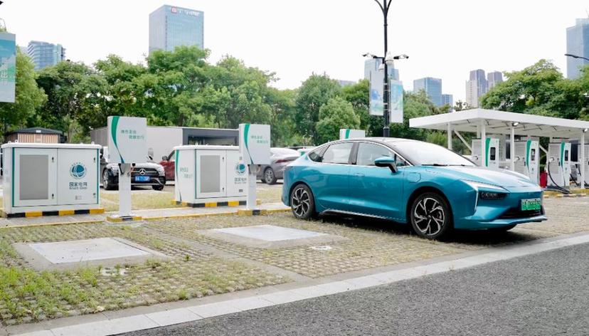 杭州亚运会核心区域启用新能源汽车无线充电设施