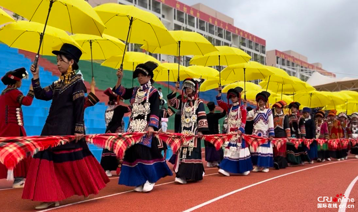 第八届凉山彝族火把节拉开帷幕(组图)_fororder_202307210012