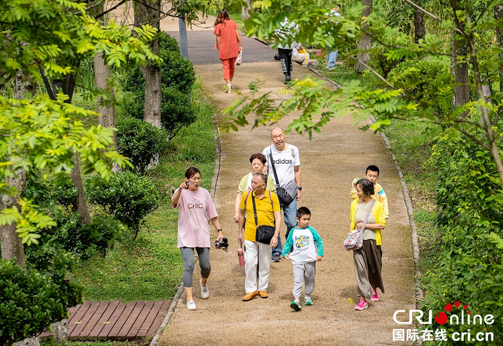 貴州六盤水：19℃度的夏天吸引大量外地遊客前來避暑_fororder_微信圖片_20230721125309_1