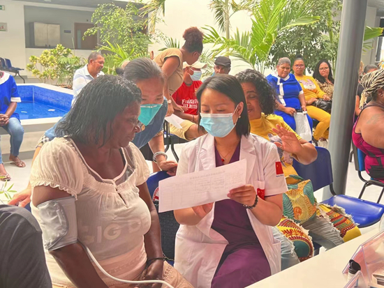 援外日记丨“我参与组建了佛得角全国第一个重症医学科”_fororder_202307210034