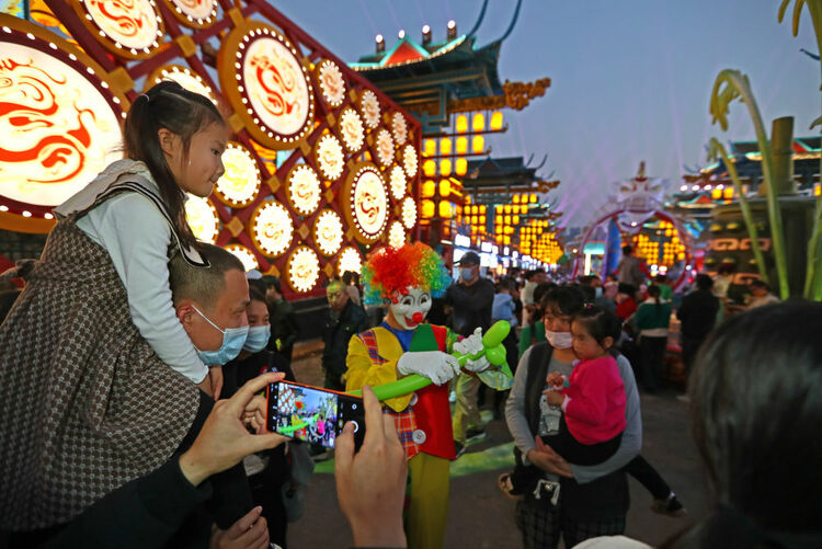 新业态涌现 多元素融合——多地夜间消费亮点扫描