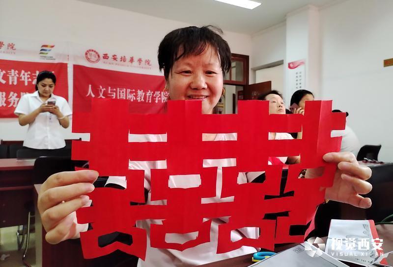 社区开设多彩课堂 托起孩子缤纷暑期