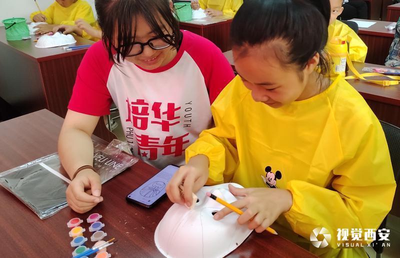 社区开设多彩课堂 托起孩子缤纷暑期