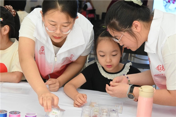 这个暑期 中国地质大学老师把育人工作做到 学生家中、实践基层和实习一线