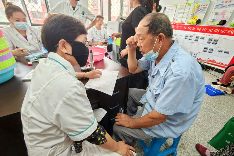 唐山開平:義診服務溫暖“僑心”_fororder_3