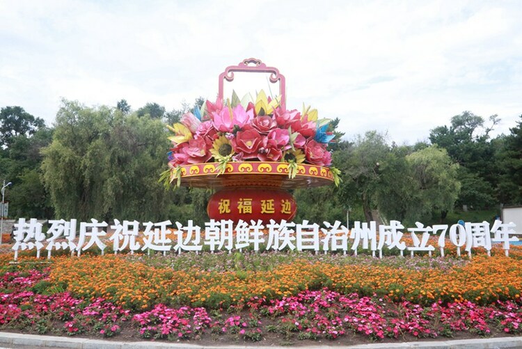 圖説延吉｜人民公園花團錦簇 每天萬名遊客進園打卡