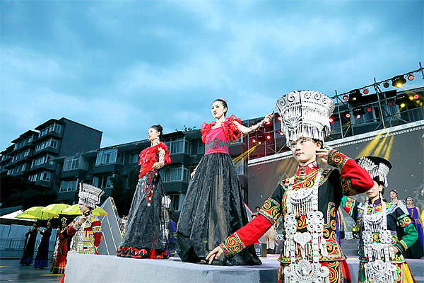 凉山诗歌音乐季10月5日开幕 吉克隽逸演唱主题曲_fororder_未标题-3