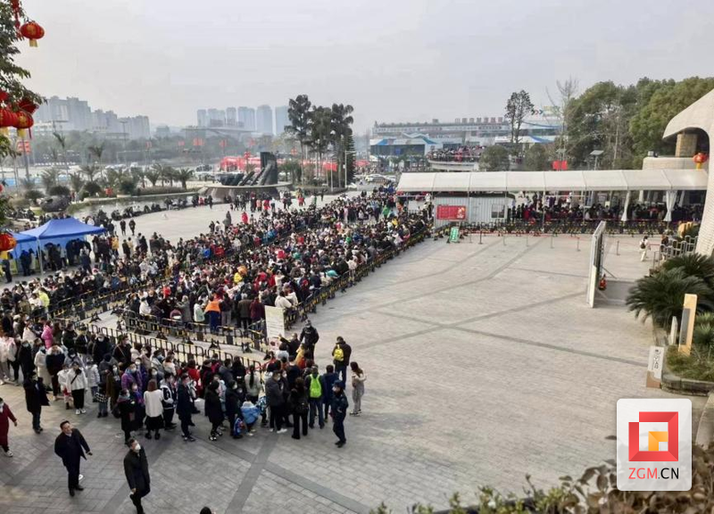 （转载）仅用224天！自贡恐龙博物馆游客破百万