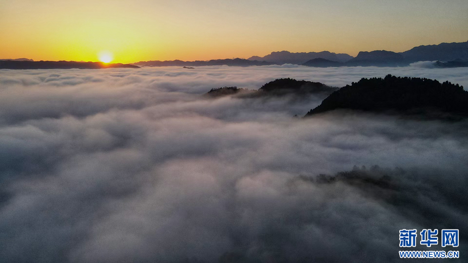 甘肃两当：云雾缭绕似仙境_fororder_7