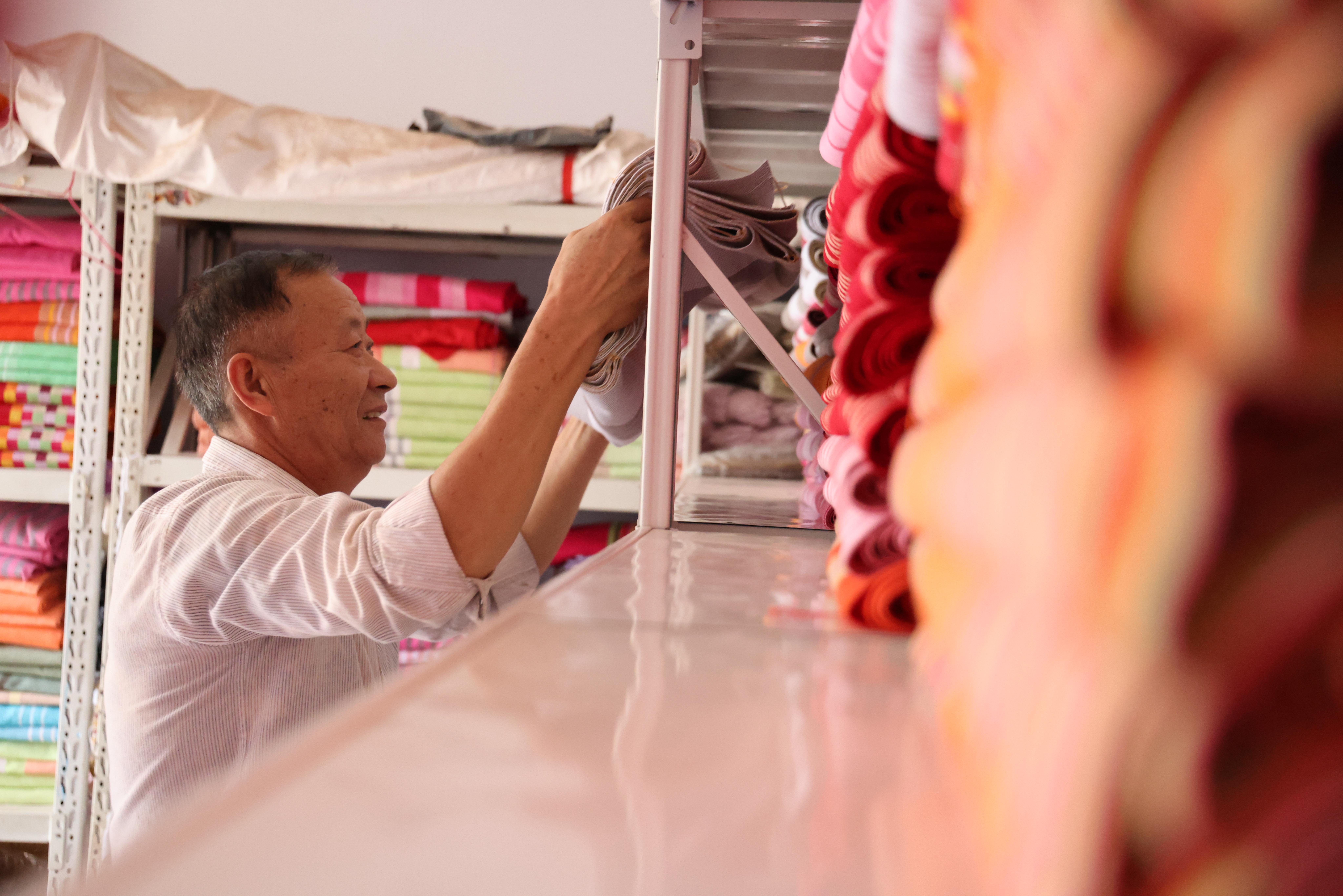 （原创）邢台南和：传统老粗布 编织致富路_fororder_5.JPG