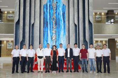 格力電器董事長兼總裁董明珠女士一行蒞臨柳林酒業集團參觀考察_fororder_4