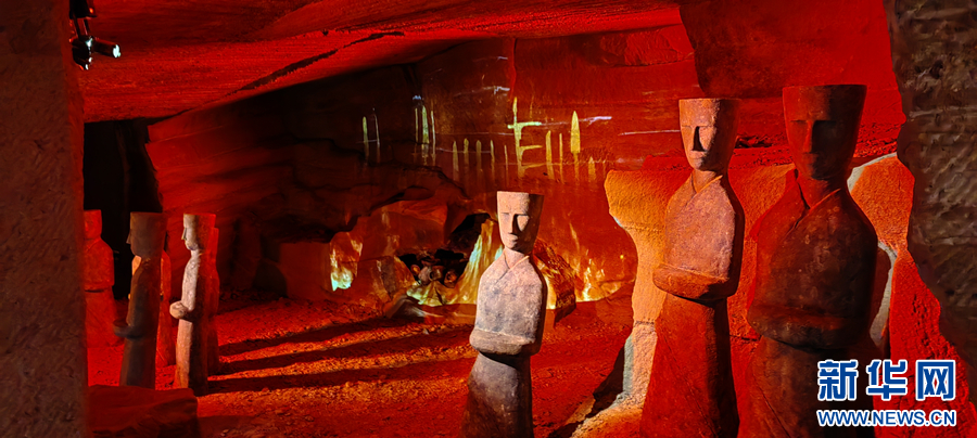 安徽黄山：奇幻灯光秀 点亮精彩一“夏”