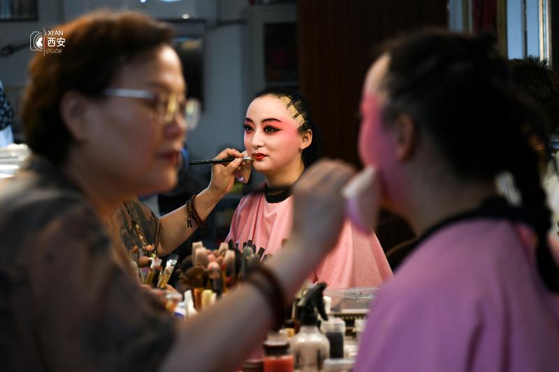 浓墨重彩!“妆”点大美秦腔