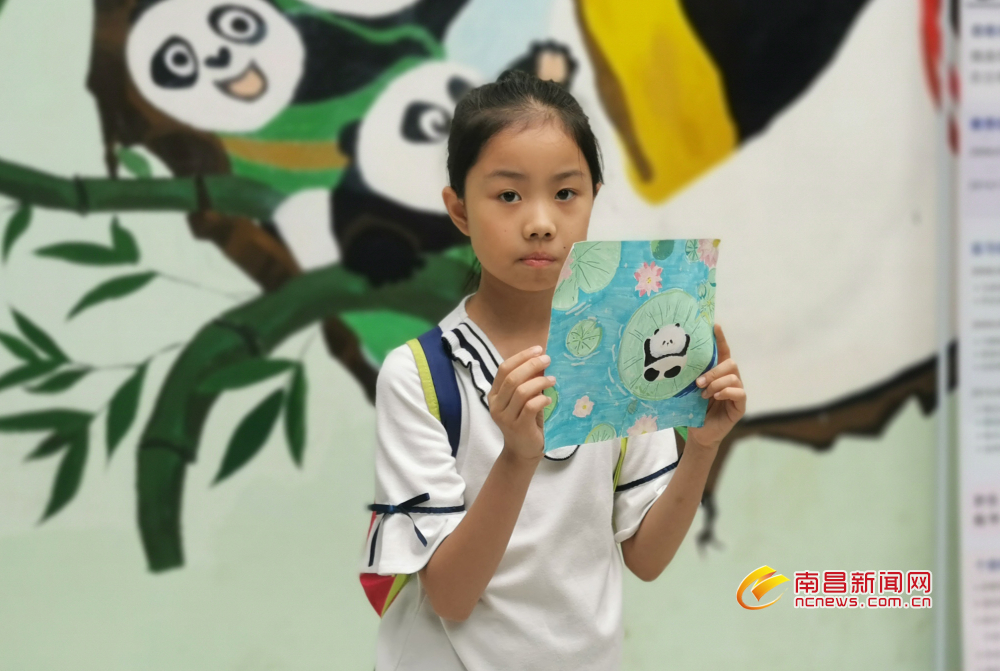 江西南昌动物园为大熊猫美灵庆生