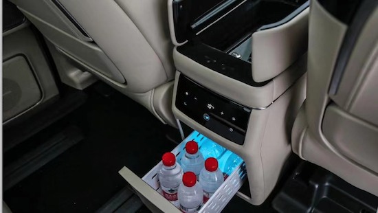 家用MPV头等舱 静态体验魏牌高山DHT-PHEV_fororder_image007