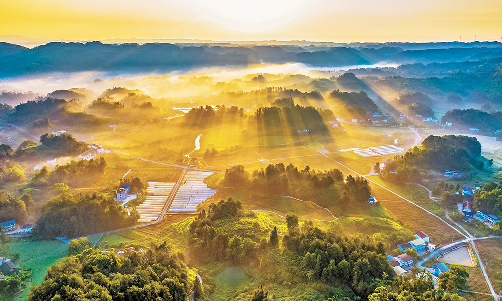 重庆南川： 光影山乡美如画