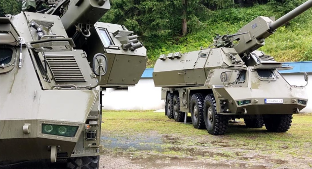 斯洛伐克向乌克兰交付两门祖扎纳2型自行榴弹炮