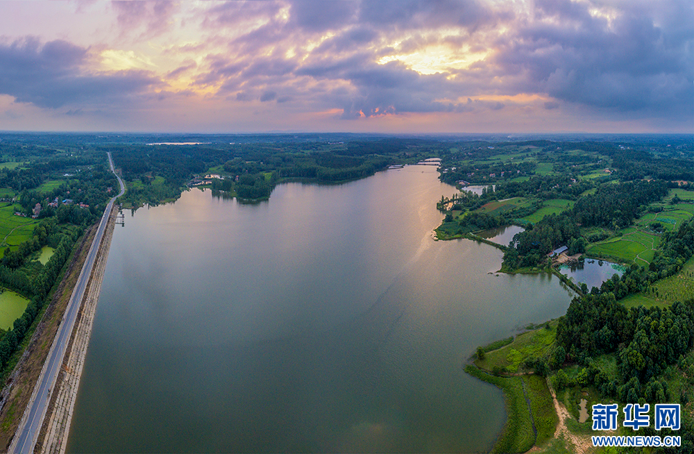 湖北应城：废弃矿山蝶变4A级景区