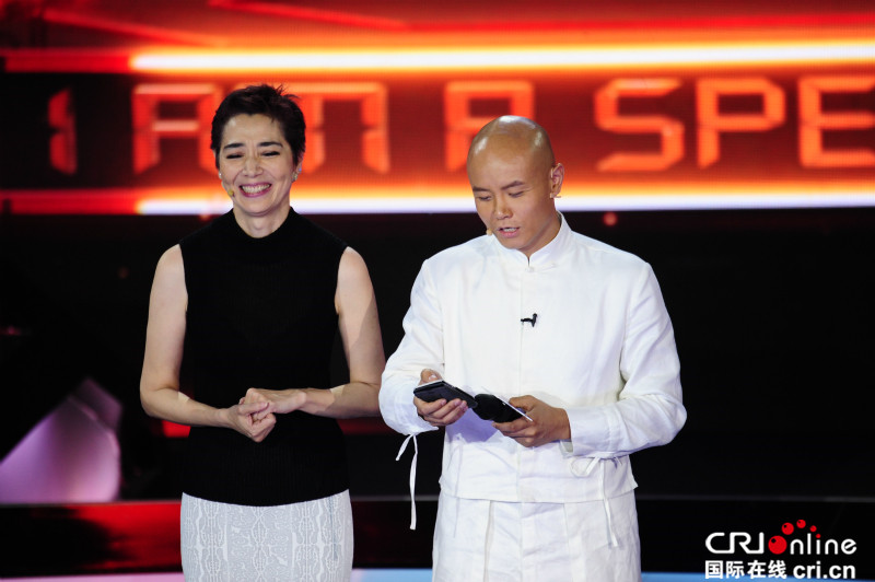 《演说家》谏言团内部开撕 复旦高颜值才子征服全场