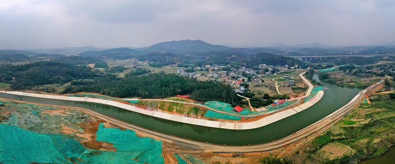 广西推进西部陆海新通道建设成效显著_fororder_5月23日，西部陆海新通道骨干工程平陆运河全线动工建设。李喜浩摄 (2)