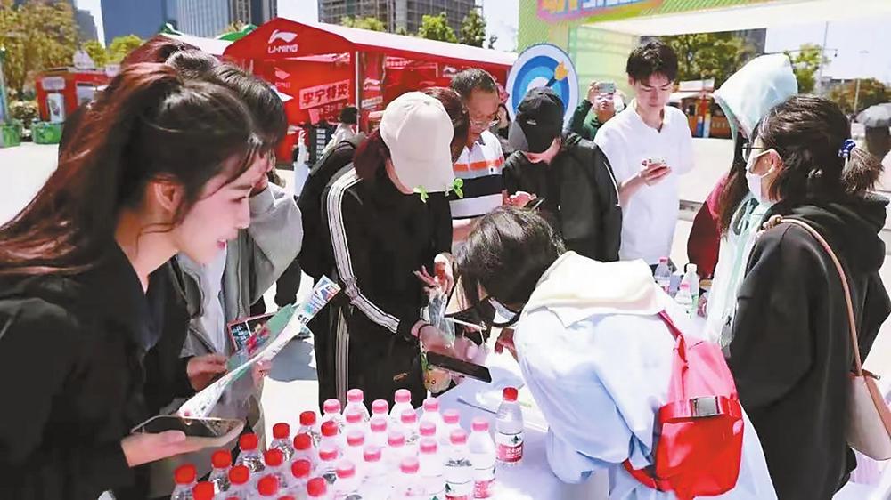 昆明呈貢:深化校地共建 推動就業創業_fororder_9dc