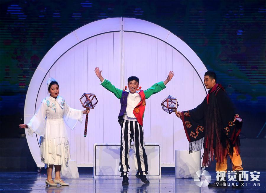 五湖四海“艺术之花”绽放西安 全国优秀小戏小品展演新意十足