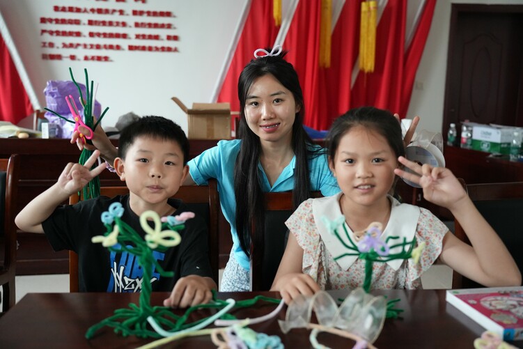 湖北商贸学院赴团风开展青少年心理健康调研活动