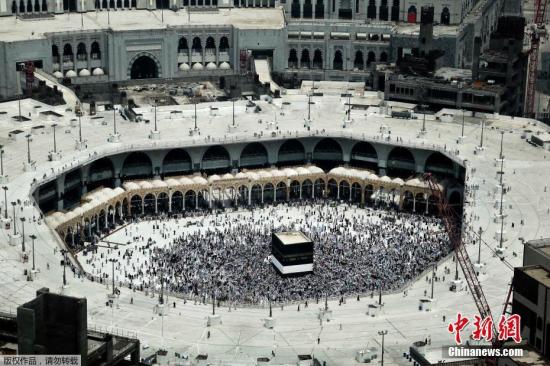 130万朝觐者聚集沙特阿拉伯麦加城 保安措施严格 130万朝觐者聚集沙特阿拉伯麦加城 保安措施严格