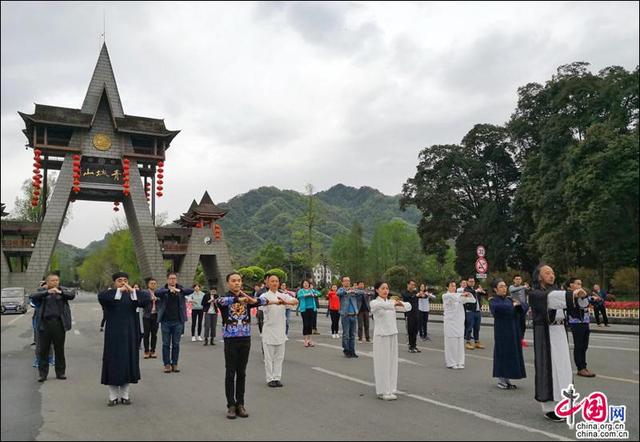 媒体采风行：用脚步探寻青山之城 秀水之都