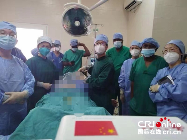 手术器械怎么消毒我在非洲援助医院成功开展首例腹腔镜手术_https://www.jmylbn.com_新闻资讯_第3张