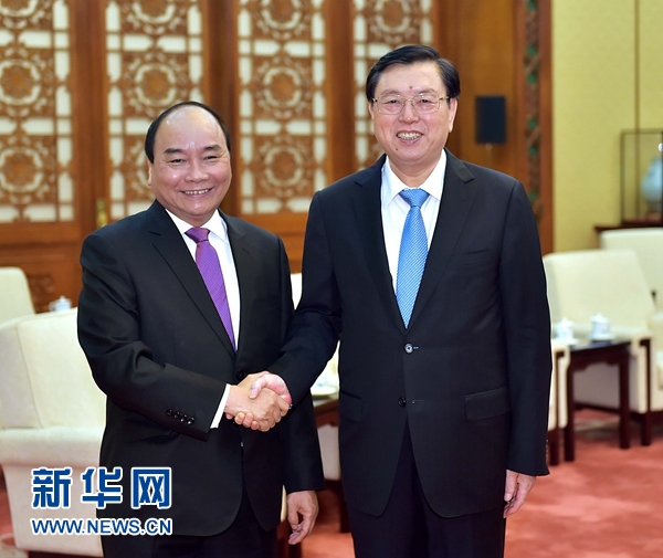 张德江、俞正声分别会见越南总理阮春福