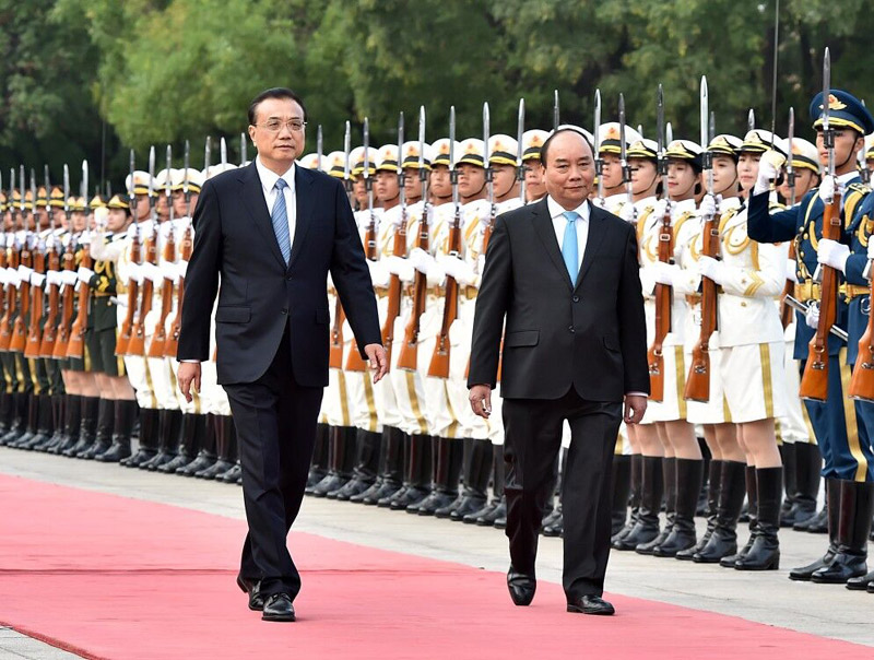 李克強同越南總理阮春福舉行會談