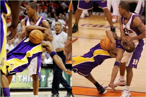 被群殴的不只有吴悠！一人惨遭乔丹科比痛扁