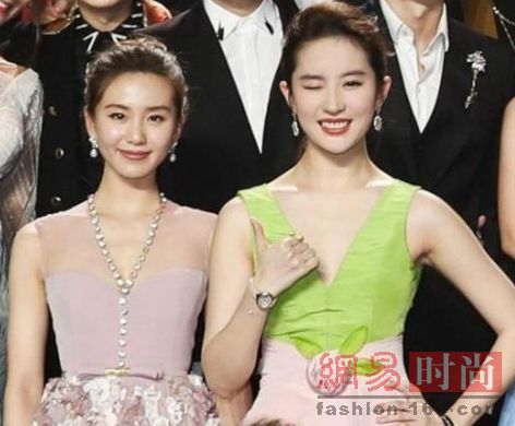 刘诗诗刘亦菲躲了12年终相遇 谁被秒成渣？