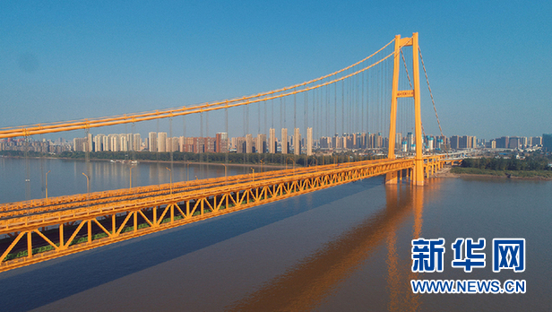 武漢楊泗港長江大橋通車 青菱段高架橋同步開通