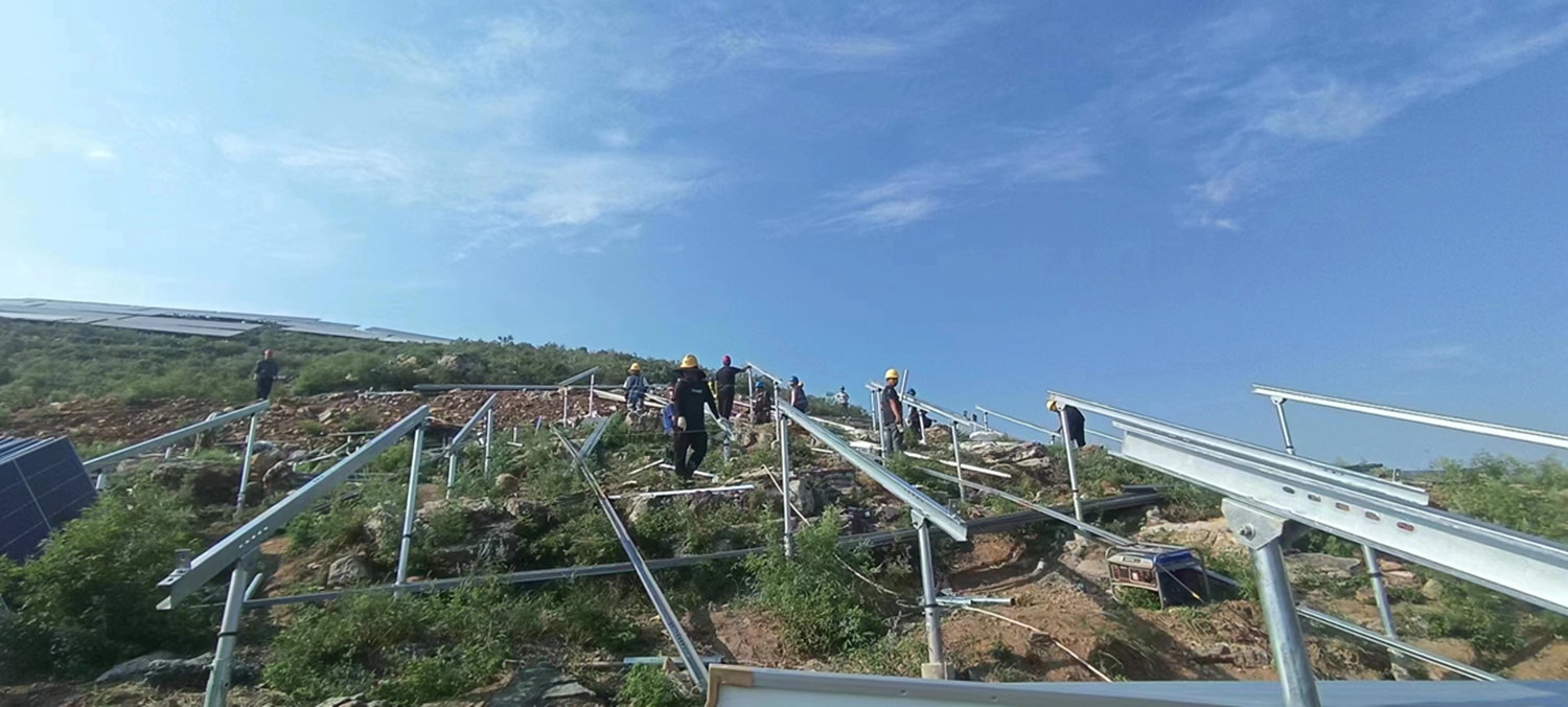 图片默认标题_fororder_满城区光伏项目建设热火朝天 摄影 段成南