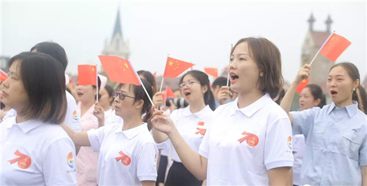 【湖北】【客戶稿件】武漢蔡甸區萬名群眾齊唱《歌唱祖國》 獻禮新中國成立70週年