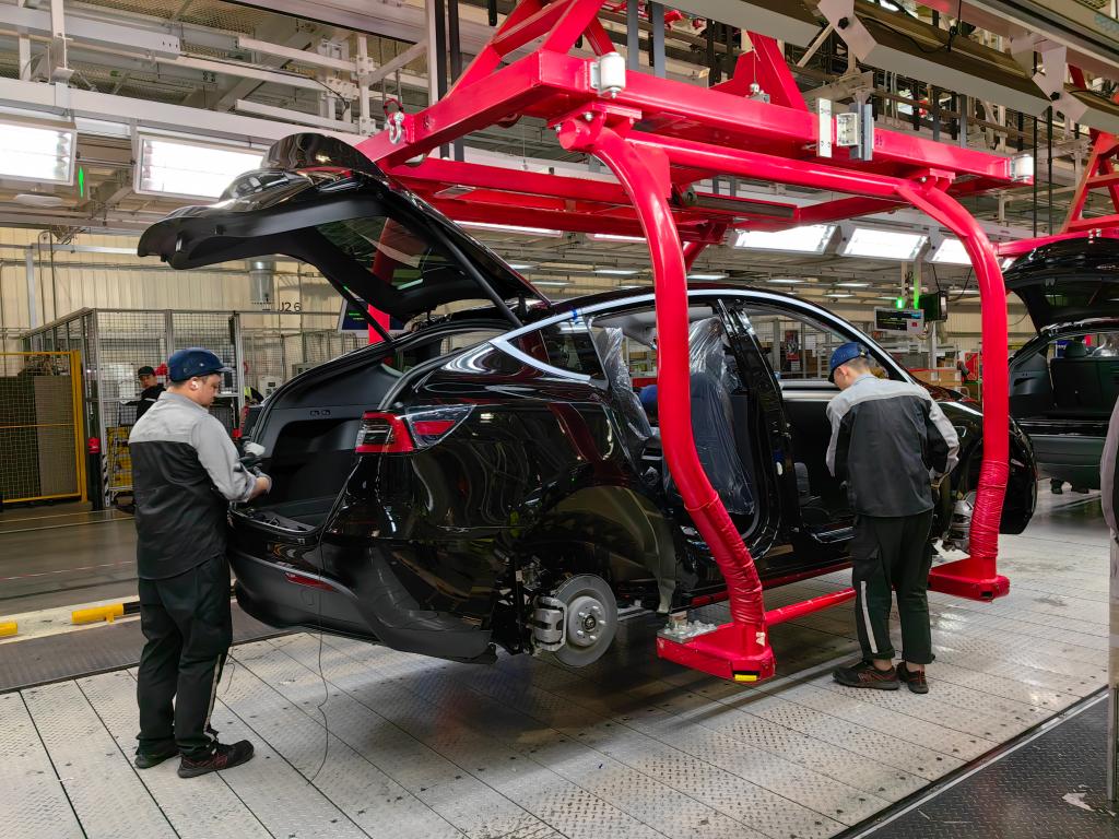 新华时评限制投资中国美国霸凌胁迫无异于螳臂挡车