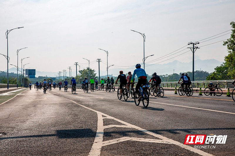 组图 | 碧水丹霞，骑遇郴州！