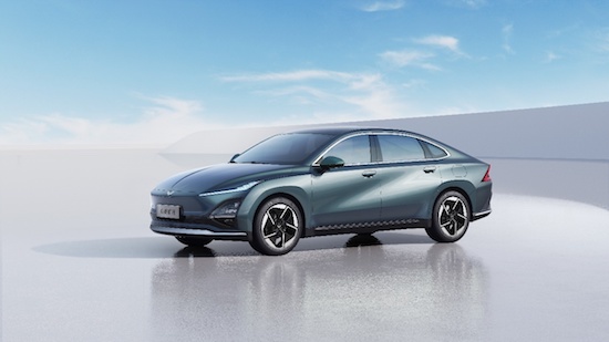 人民的新能源轿车：五菱星光_fororder_image001