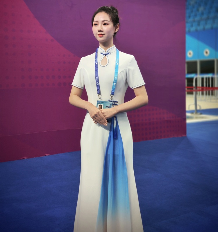 资讯有故事｜杭州亚运会外籍志愿者林雪柔：中国给我千载难逢的志愿服务机会