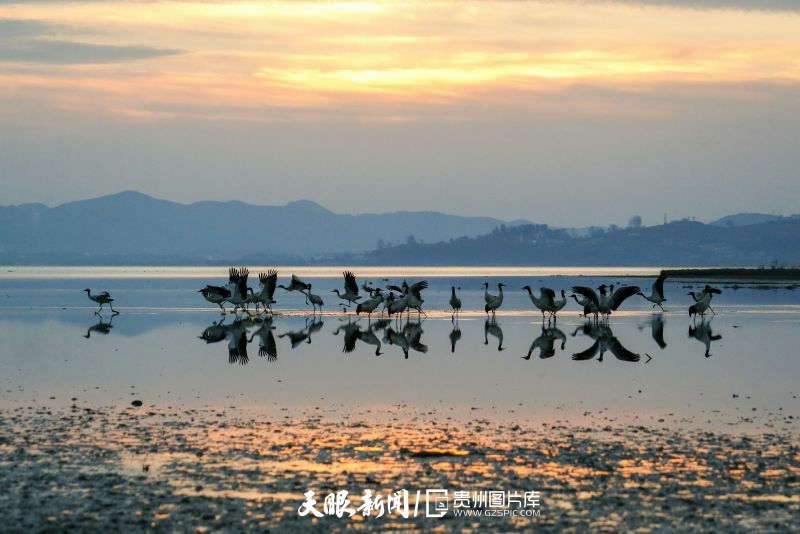 贵州：天蓝水碧生态美