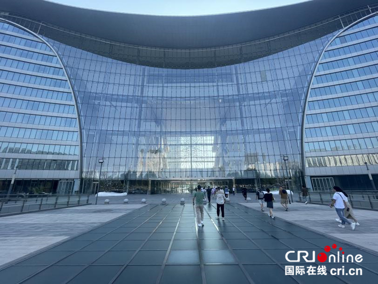 【中国式现代化的京津冀实践】走进天津智能“城市名片”探访中国式现代化的京津冀实践“摇篮”_fororder_image001