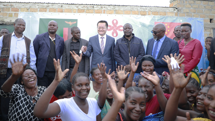 直通使领馆 | 中国驻赞比亚大使杜晓晖 ：全面战略合作伙伴关系擘画中赞发展新蓝图