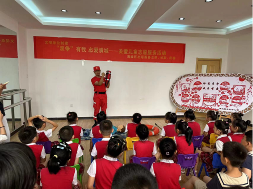 图片默认标题_fororder_满城区开展消防知识进社区活动 摄影 闫小雨