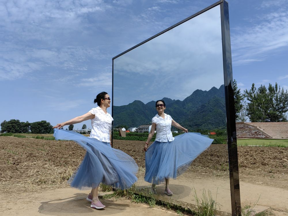 “艺术乡建”让秦岭乡村百姓更富 生态更美