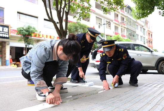 貴州獨山：劃好城市“文明線” 暢通群眾“民生路”_fororder_20230804085053-lq6plo-