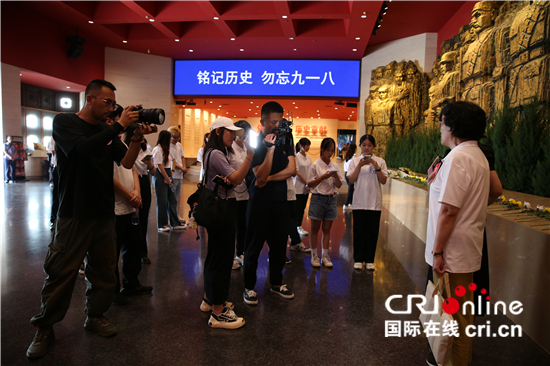 “寻访烽火印迹，感悟抗战精神” ：在京台港澳青年走进北京抗战主题片区_fororder___172.100.100.3_temp_2_1_2_1_1_650ceb58-5dd7-4e4c-aeb5-2ff19270a9ca