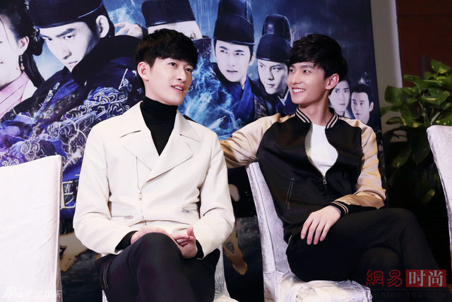 杨洋张翰同框 身高颜值都不如32岁塘主?(组图)